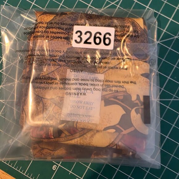 Vintage Chanel Paris Silk Scarf Classic Quiet Luxury Old Money Sunflowers - Picture 16 of 16